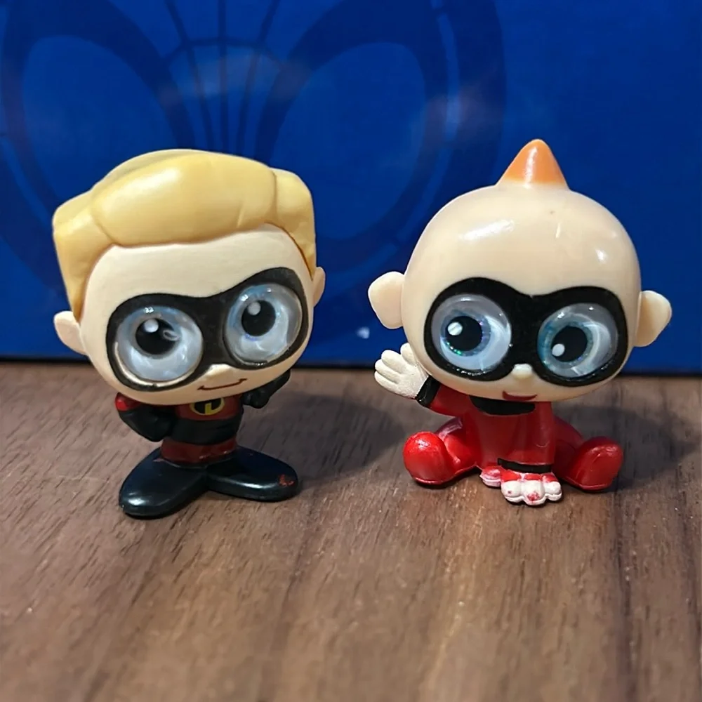 Disney Doorables 2 piece set The Incredibles